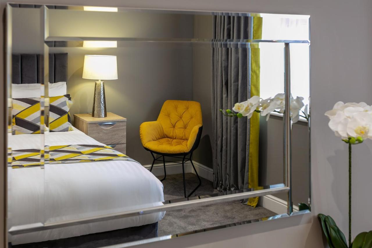 Roydon Marina Village Hotel Eksteriør billede