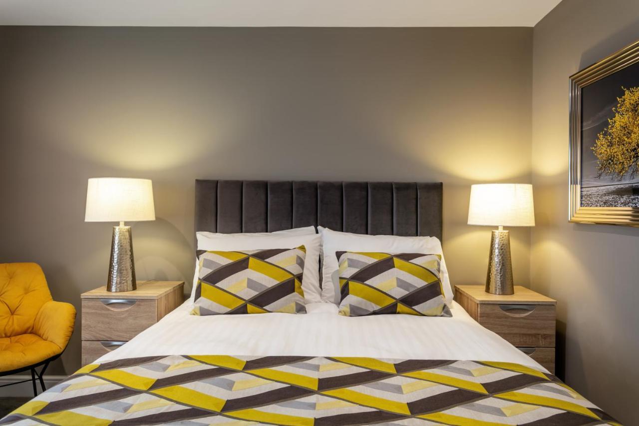 Roydon Marina Village Hotel Eksteriør billede