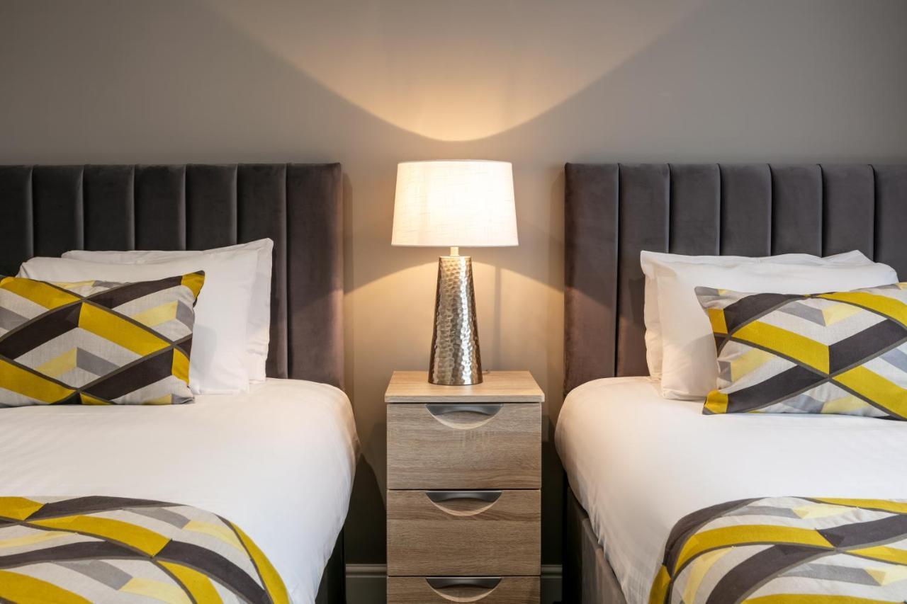 Roydon Marina Village Hotel Eksteriør billede