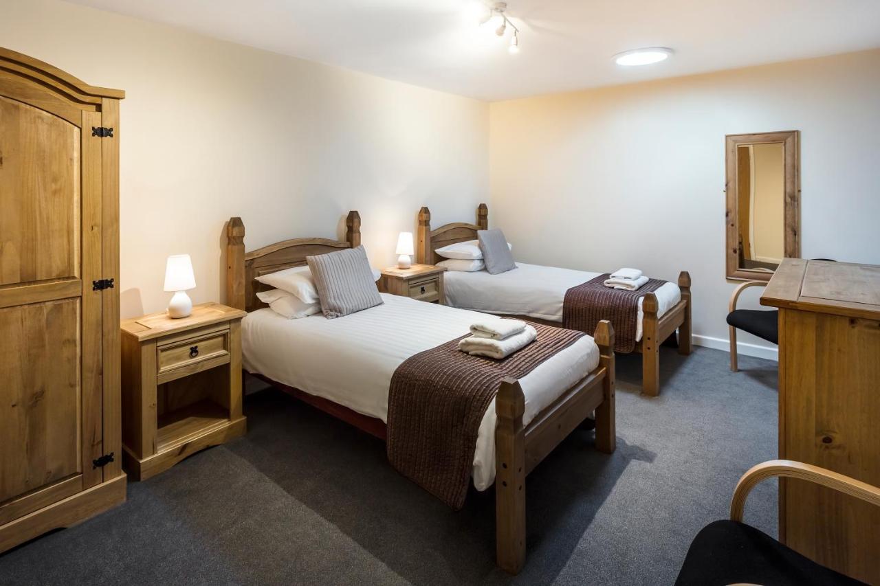 Roydon Marina Village Hotel Eksteriør billede
