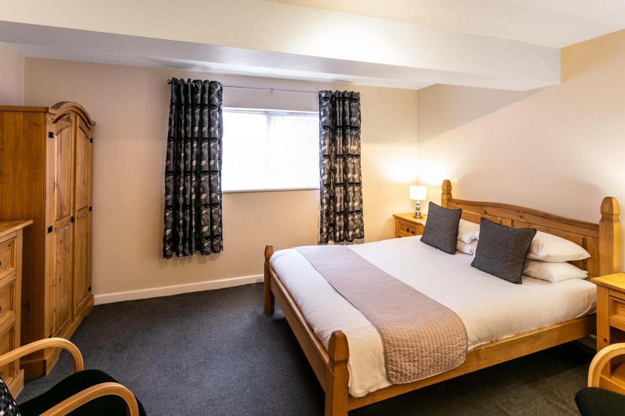 Roydon Marina Village Hotel Eksteriør billede